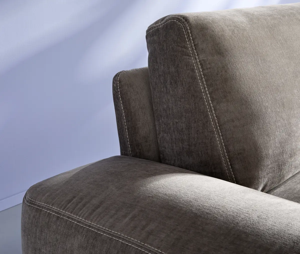 Raumfreunde-sofa-Oslo-leder-taupe